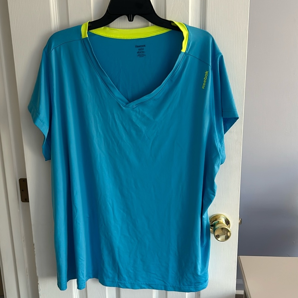 Reebok Plus Size Active Tee 22/24 3X Workout Activewear Gym Blue Yellow